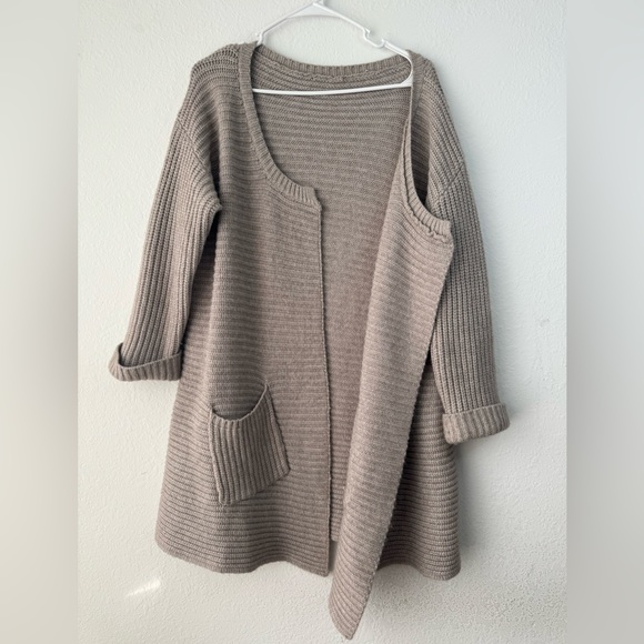 Knit Long Cardigan Sweater XL/1XL Italian Chunky Knit Long Cardigan - Picture 3 of 14